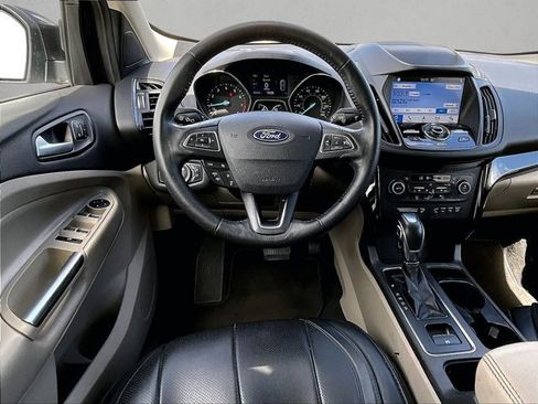 Used 2019 Ford Escape Titanium FWD image 7