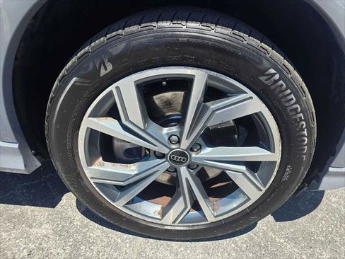 Used 2023 Audi Q4 e-tron Prestige AWD/4WD image 9