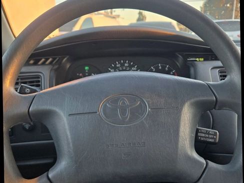 Used 2000 Toyota Camry LE image 19