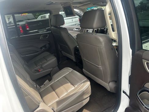 Used 2018 GMC Yukon XL Denali w/ Denali Ultimate Package AWD/4WD image 11