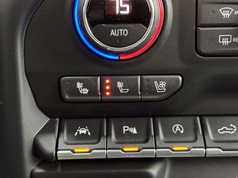 Used 2020 Chevrolet Silverado 1500 High Country w/ Technology Package image 26