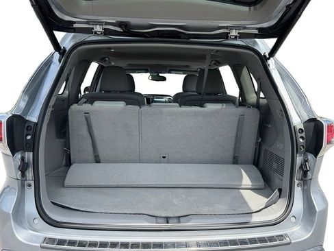 Used 2015 Toyota Highlander Limited AWD/4WD image 11