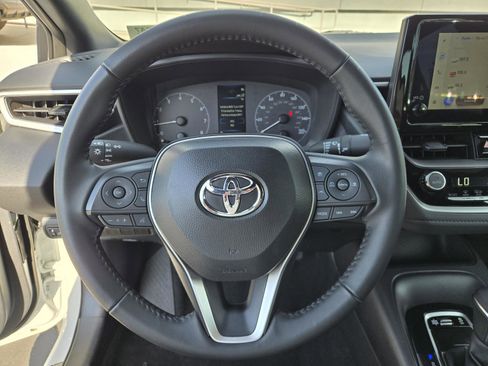 Used 2025 Toyota Corolla SE image 15