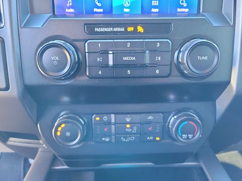 Used 2020 Ford F150 XLT w/ Equipment Group 302A Luxury image 10