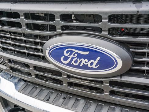 New 2024 Ford F250 XL w/ XL Chrome Package image 4