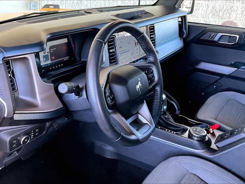 Used 2022 Ford Bronco Outer Banks image 17