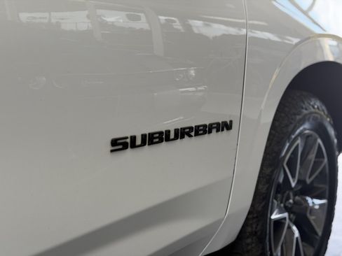 Used 2023 Chevrolet Suburban Z71 AWD/4WD image 19