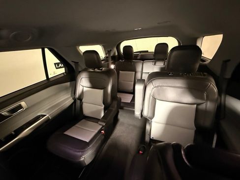 Used 2023 Ford Explorer XLT w/ Equipment Group 202A AWD/4WD image 49