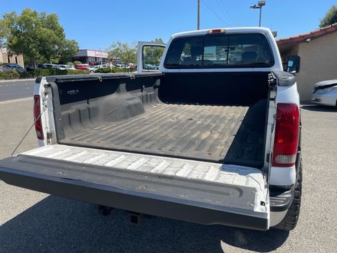 Used 2003 Ford F250 XLT AWD/4WD image 9