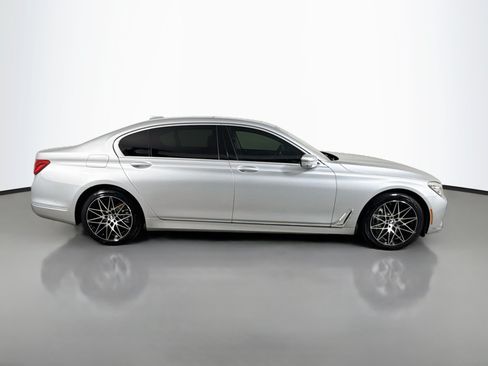 Used 2017 BMW 750i xDrive AWD/4WD image 11