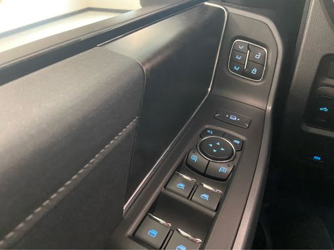 Used 2023 Ford F250 Lariat w/ Sport Appearance Package AWD/4WD image 46