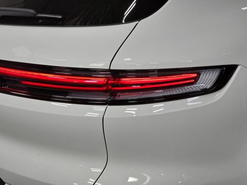 New 2026 Porsche Cayenne image 30