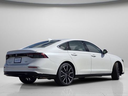 New 2026 Honda Accord Touring image 9