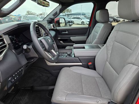 Used 2025 Toyota Sequoia Limited w/ Tow Technology Package AWD/4WD image 9