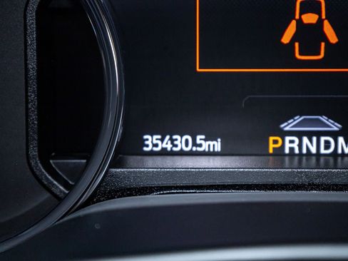 Used 2022 Ford F350 Platinum w/ FX4 Off-Road Package image 21