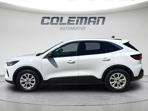 Used 2024 Ford Escape Active FWD image 2