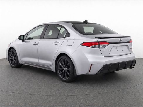 Used 2023 Toyota Corolla SE w/ Carpet Mat Package (TMS) FWD image 3