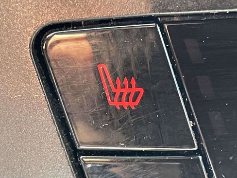 Used 2020 Ford Explorer Limited image 19