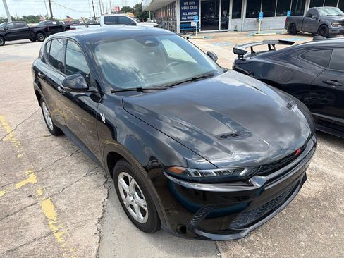 Used 2023 Dodge Hornet GT w/ Cold Weather Group AWD/4WD image 4