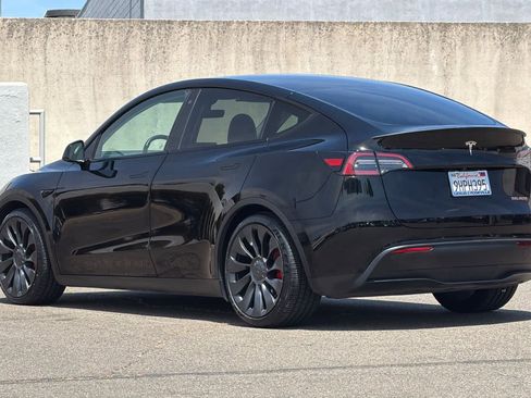 Used 2023 Tesla Model Y Performance AWD/4WD image 7