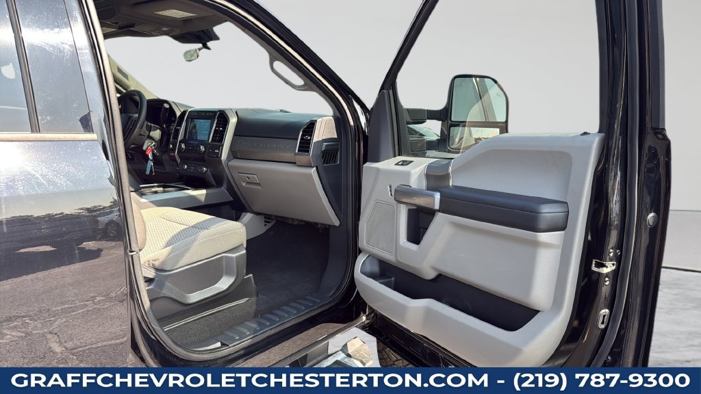 Used 2022 Ford F350 XLT w/ XLT Premium Package AWD/4WD image 23