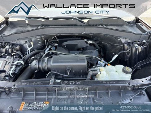 Used 2020 Ford Explorer XLT w/ Equipment Group 202A AWD/4WD image 44
