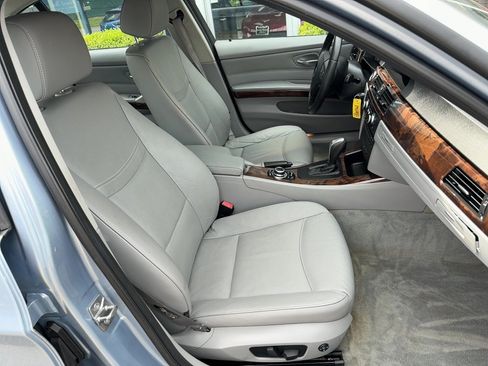 Used 2011 BMW 328i xDrive Sedan AWD/4WD image 19