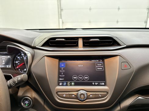 Used 2023 Chevrolet TrailBlazer LT AWD/4WD image 29