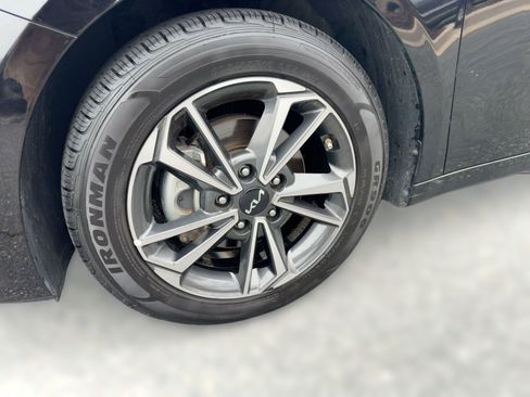 Used 2023 Kia Forte LXS image 12