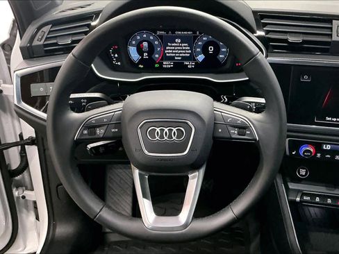 Certified 2025 Audi Q3 2.0T Premium w/ Convenience Package image 8