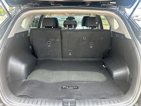 Used 2021 Hyundai Tucson Value w/ Cargo Package FWD image 14