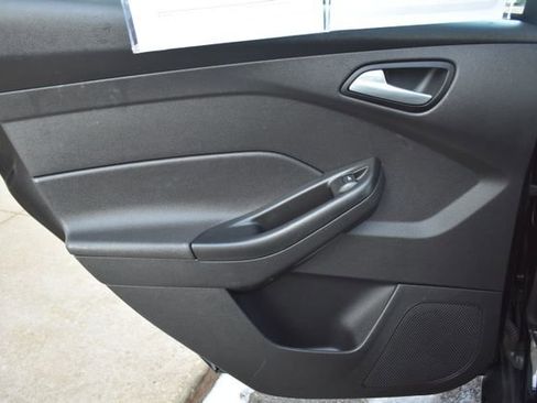 Used 2017 Ford Focus SE image 28
