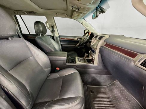 Used 2017 Lexus GX 460 Premium w/ Premium Package AWD/4WD image 45