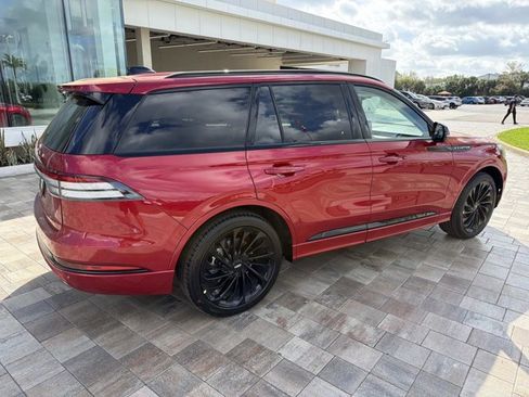 New 2026 Lincoln Aviator Reserve w/ Jet Appearance Package image 2