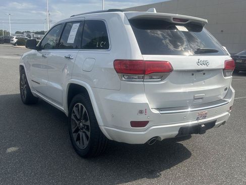 Used 2017 Jeep Grand Cherokee Overland w/ Jeep Active Safety Group RWD image 6