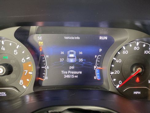 Used 2022 Jeep Compass Trailhawk w/ Sun and Sound Group AWD/4WD image 2