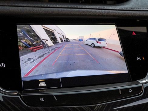 Used 2025 Cadillac XT6 Premium Luxury image 21