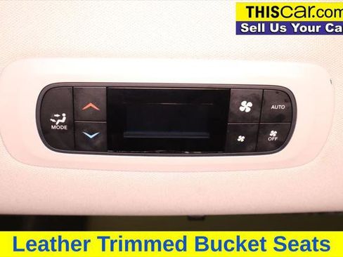 Used 2017 Chrysler Pacifica Touring-L FWD image 23