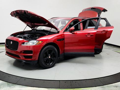 Used 2017 Jaguar F-PACE Premium image 9