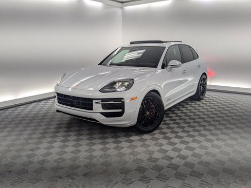 New 2026 Porsche Cayenne GTS image 1