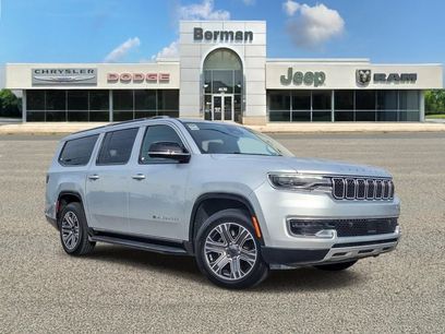 Certified 2024 Jeep Wagoneer L Series II w/ Flexible Seating Group