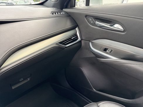 Used 2019 Cadillac XT4 Premium Luxury w/ Enhanced Visibility Package FWD image 27
