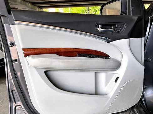 Used 2017 Acura MDX SH-AWD image 21
