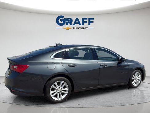 Used 2017 Chevrolet Malibu LT FWD image 15