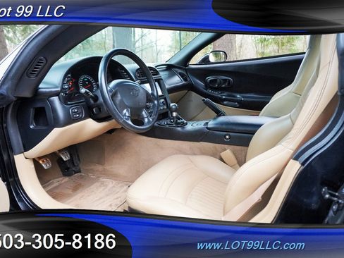 Used 2004 Chevrolet Corvette Coupe w/ Preferred Equipment Group image 12