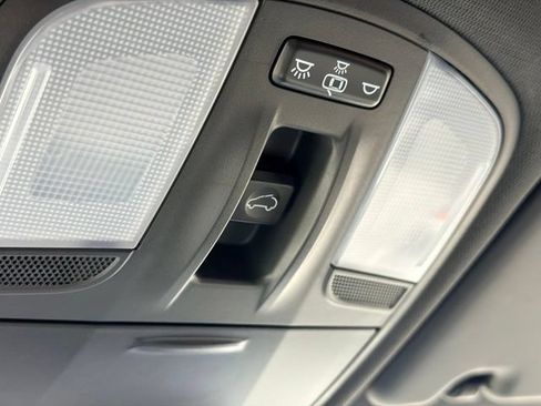 Used 2019 Hyundai Kona Ultimate FWD image 18
