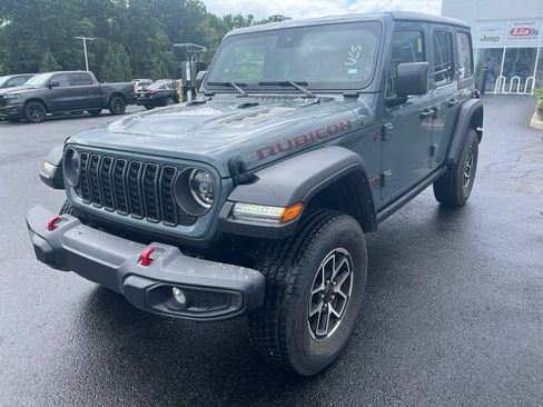 Used 2024 Jeep Wrangler Unlimited Rubicon AWD/4WD image 8