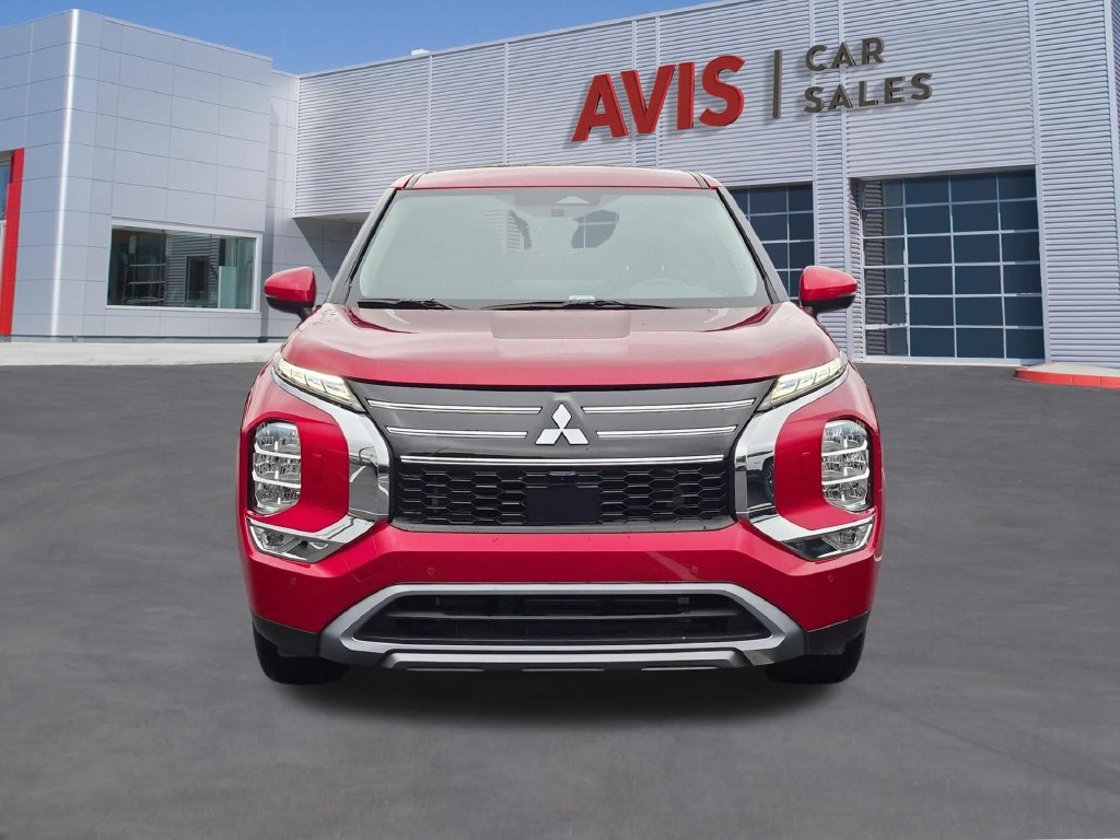 Used 2025 Mitsubishi Outlander SE AWD/4WD image 2
