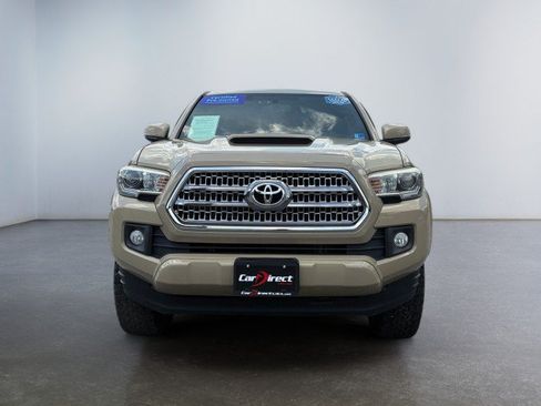 Used 2017 Toyota Tacoma TRD Sport w/ Tow Package (A/T) AWD/4WD image 7
