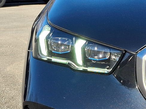 Used 2025 BMW i5 xDrive40 w/ Premium Package image 9